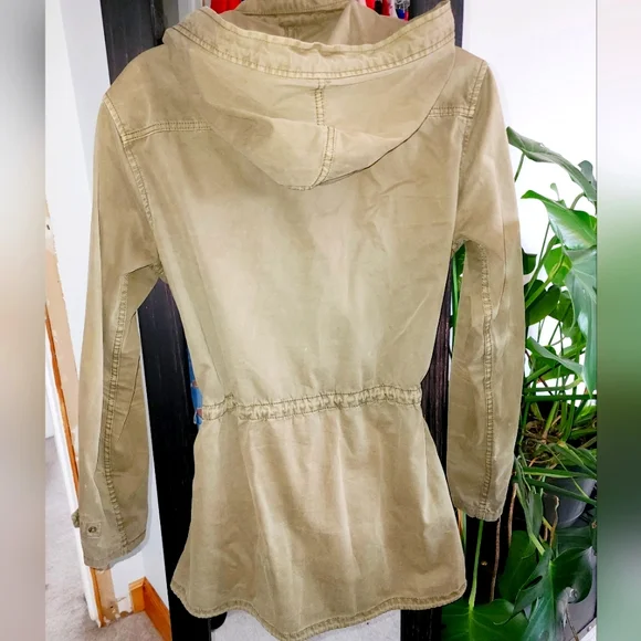 Utility Jacket - Picture 2 of 3